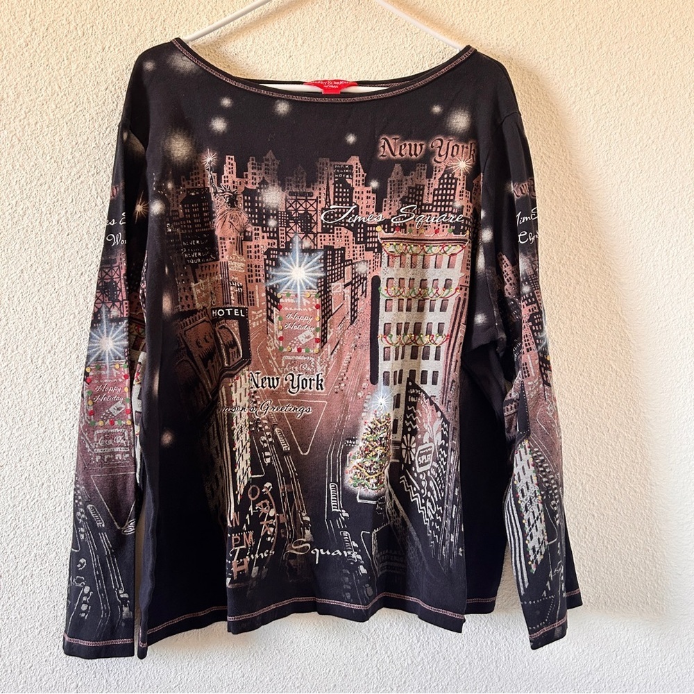 Merry & Bright Pullover Long Sleeve Shirt Women’s 3X Christmas Time Square Party